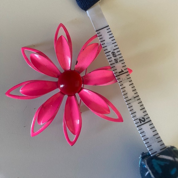 🌸Vintage Flower Power Brooch🌸 - Picture 3 of 4